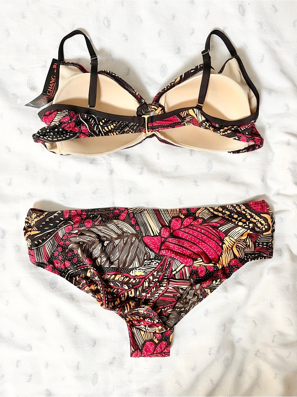NWT Simon Chang Batik Tropical Floral Bikini Soft‑Cup Top Full‑Coverage 16 - Picture 4 of 12